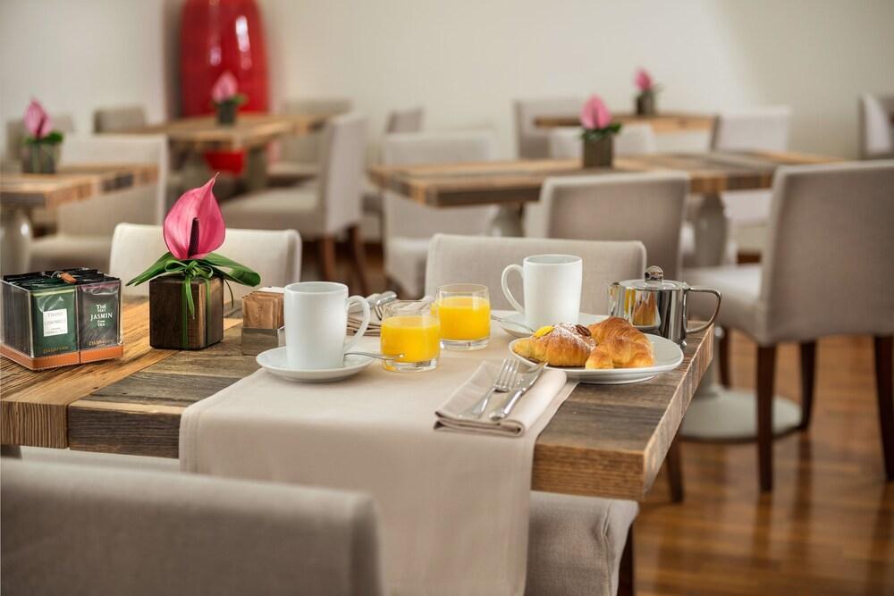 Hotel CHC Torino Castello Esterno foto