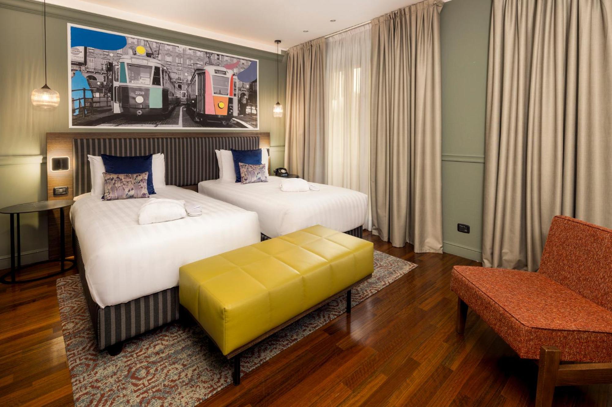 Hotel CHC Torino Castello Esterno foto