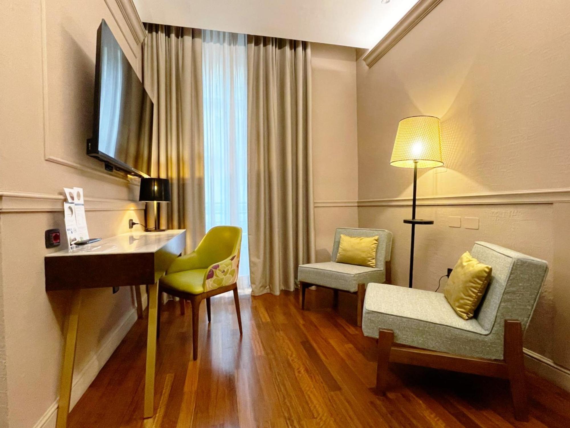 Hotel CHC Torino Castello Esterno foto