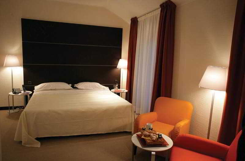 Hotel CHC Torino Castello Camera foto